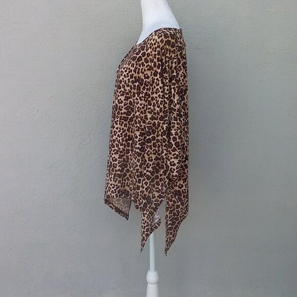 Chico's Top Women's Size 1 Med Brown Animal Print Oversized Shark Bite Knit - Picture 3 of 5